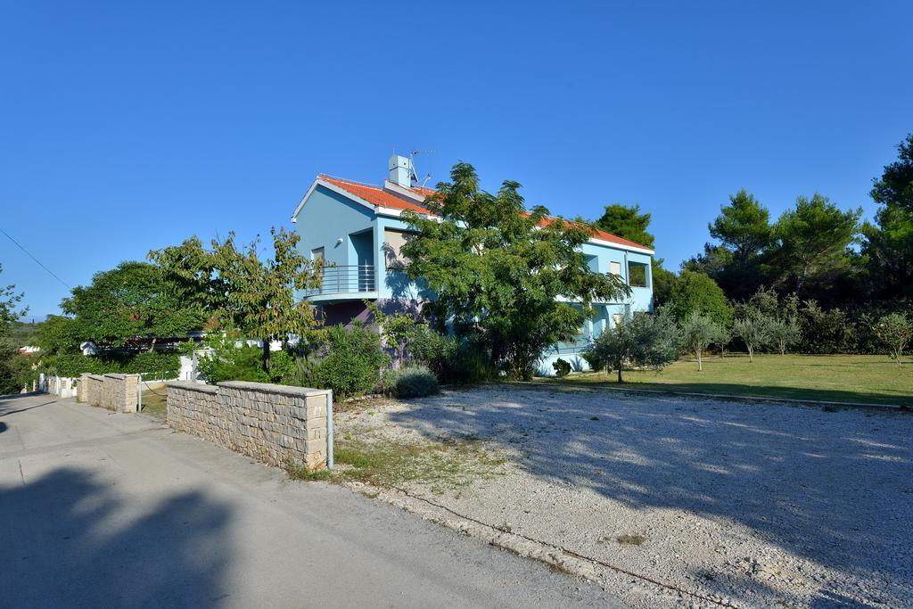 Sara Apartments Petrcane Εξωτερικό φωτογραφία