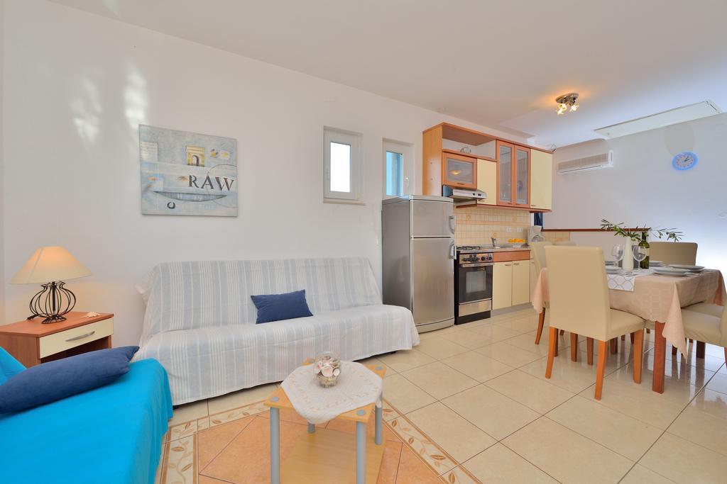 Sara Apartments Petrcane Δωμάτιο φωτογραφία