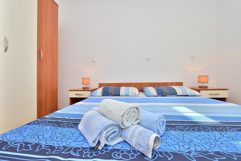 Sara Apartments Petrcane Δωμάτιο φωτογραφία