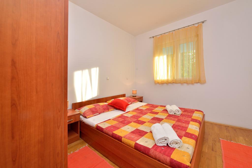 Sara Apartments Petrcane Δωμάτιο φωτογραφία