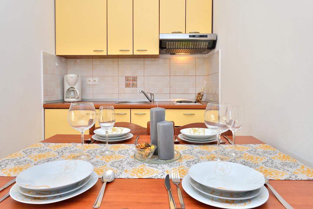 Sara Apartments Petrcane Δωμάτιο φωτογραφία